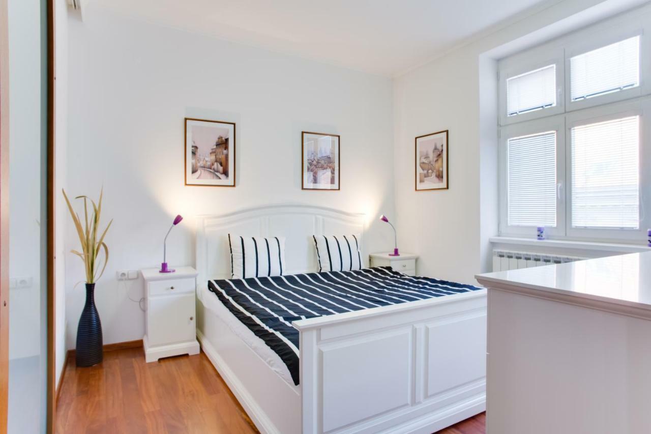 Royal Near River - Nek4th Apartmán Prague