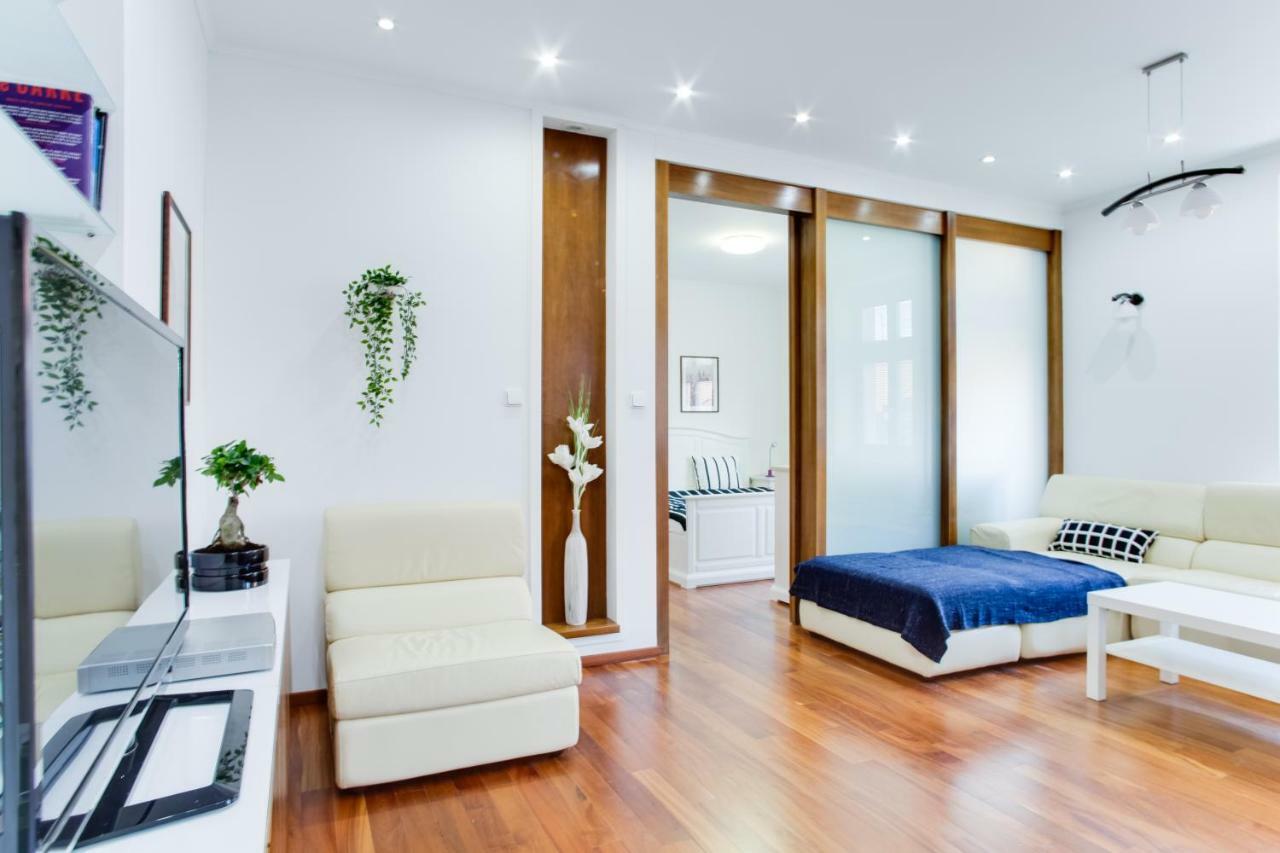 Apartmán Royal Near River - Nek4th Prague